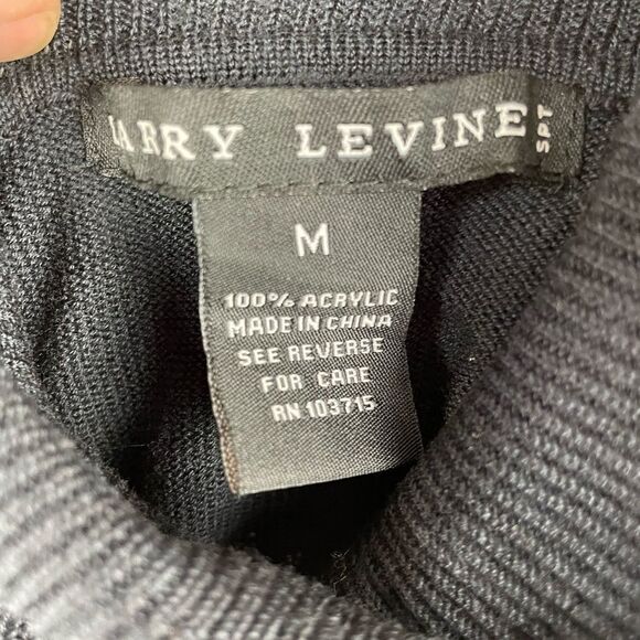 Pre-loved Larry Levine Womens Black Turtleneck Sweater Size M - Picture 6 of 6